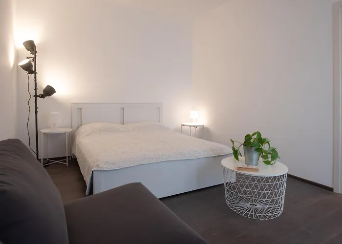 Art & Design On The Corner - Via Savona Milan